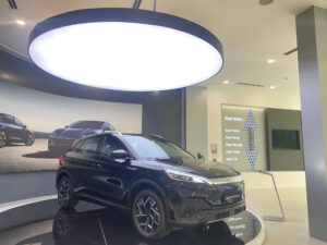 BYD ATTO 3 MÀU ĐEN SẴN XE TẠI BYD TÂY HỒ