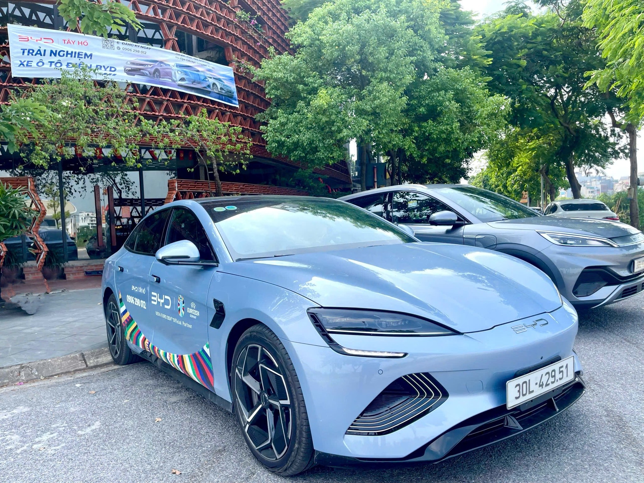 BYD SEAL TẠI BYD TÂY HỒ