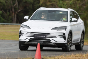 Những nỗi lo của khách hàng Việt khi chọn BYD Sealion 6 Hybrid 1