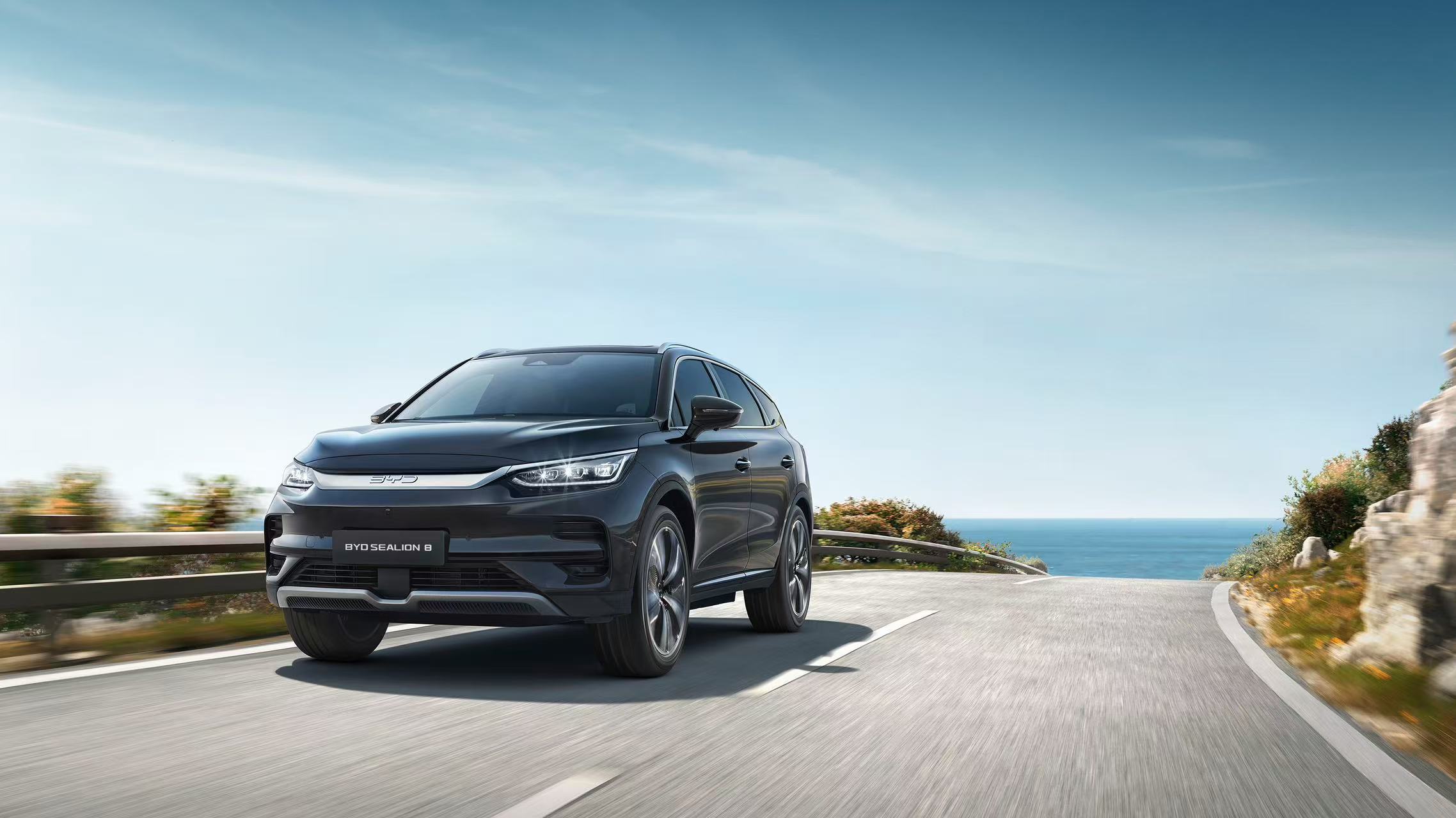 BYD Sealion 8